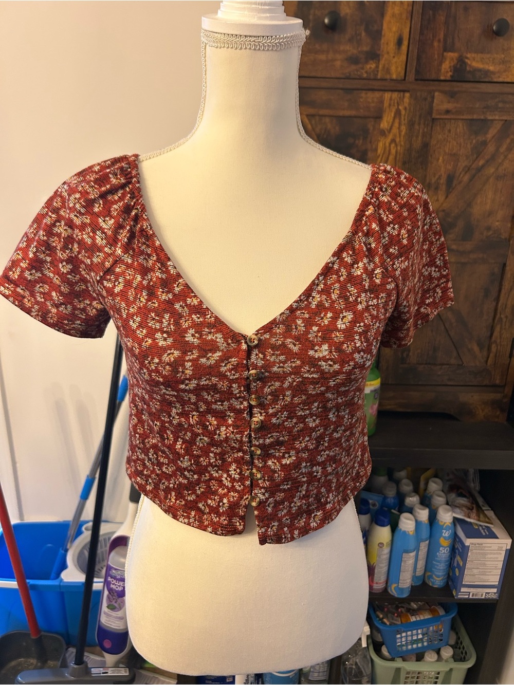Xhilaration Rust Floral Button-Front Crop Top